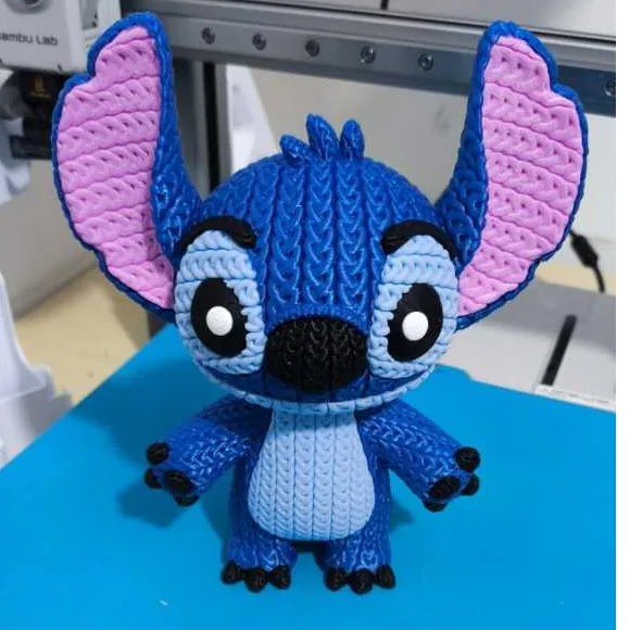 Boneco Decorativo Stitch em Impressão 3D – Edição Especial Artesanal