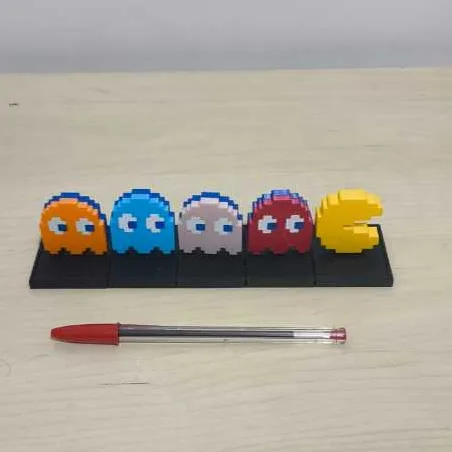 Pac-Man Giratório com Fantasmas Reversíveis – 20cm – Impressão 3D Decorativa